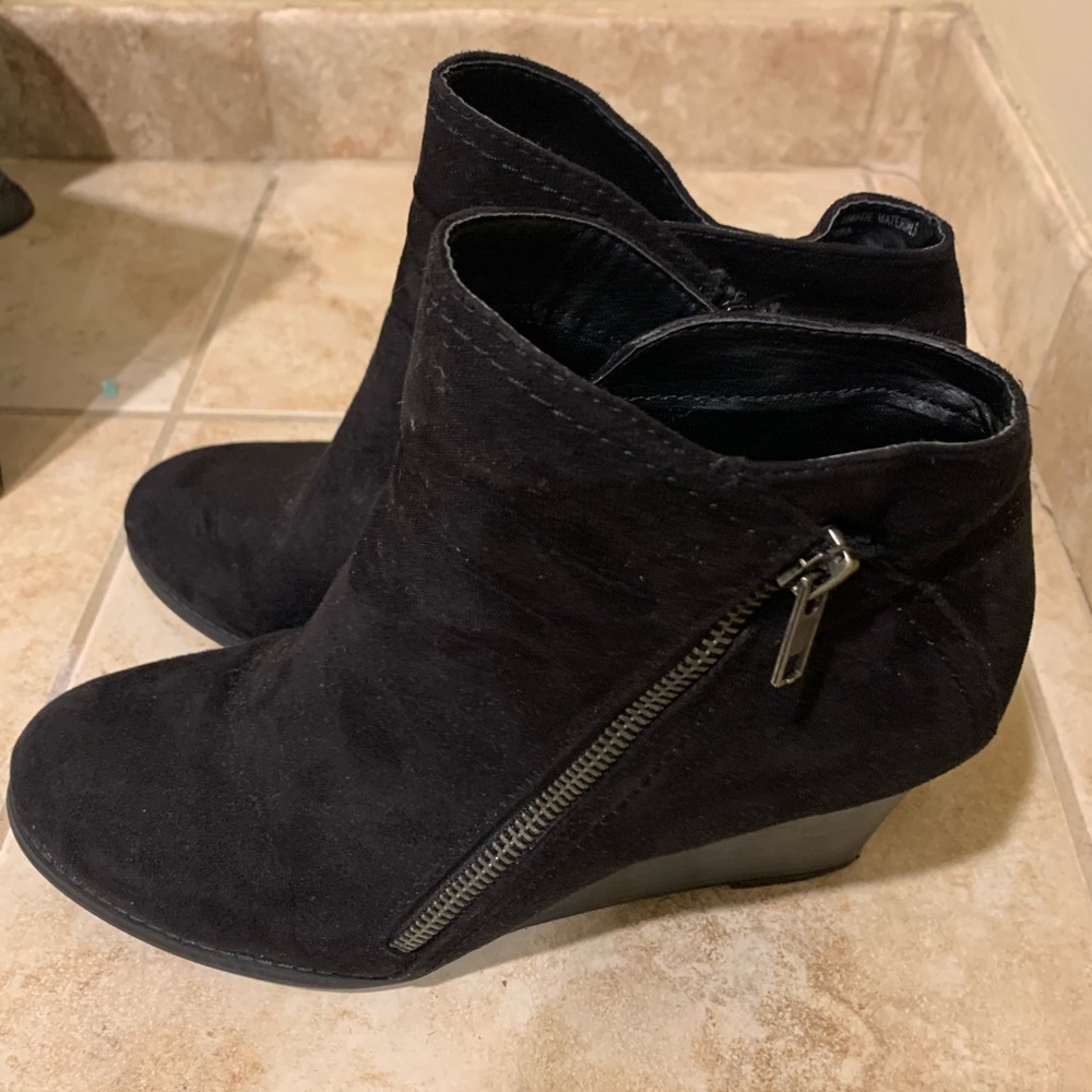 Hocus Pocus Wedge